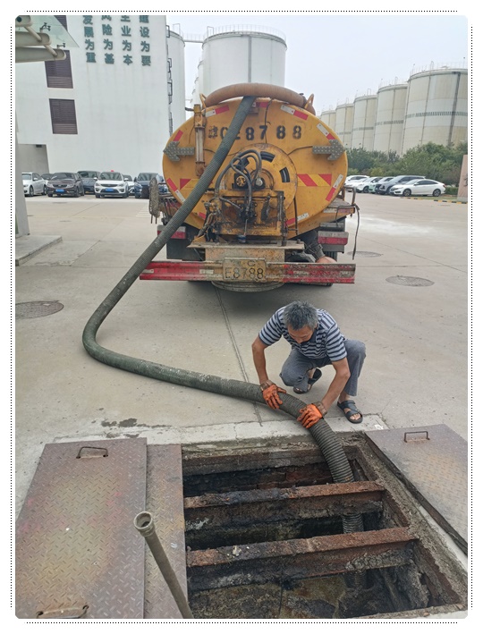 墨脱隔油池清掏